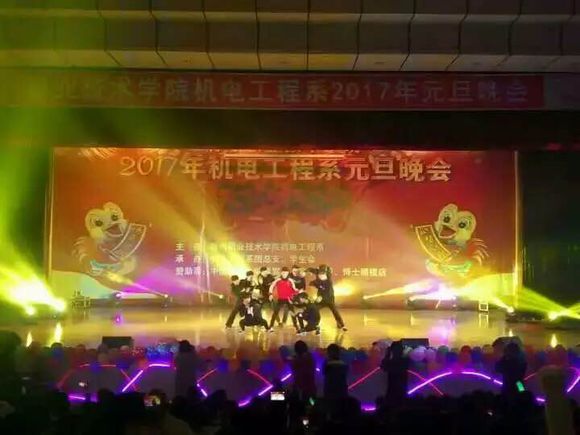 4D766AFEB018629F36DEEC07AD823B3A.jpg
